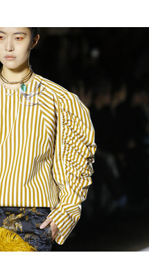 Details Dries Van Noten Fall 2018 Ready-to-Wear , Детали коллекции Дрис Ван Нотен осень зима 2018 , Fashion show , неделя моды в Париже , PFW , Paris Fashion Week , Mainstyles